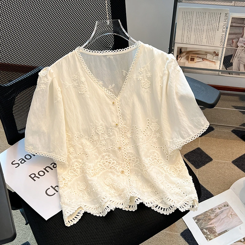 小香风蕾丝提花衬衫女夏季2025新款小个子法式复古镂空泡泡袖上衣