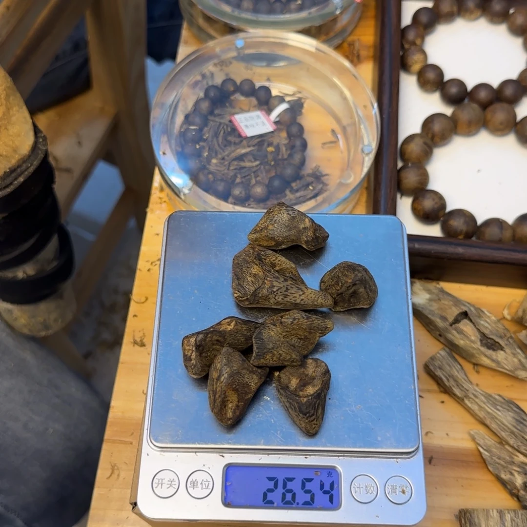 沉香吊坠串坠树钉