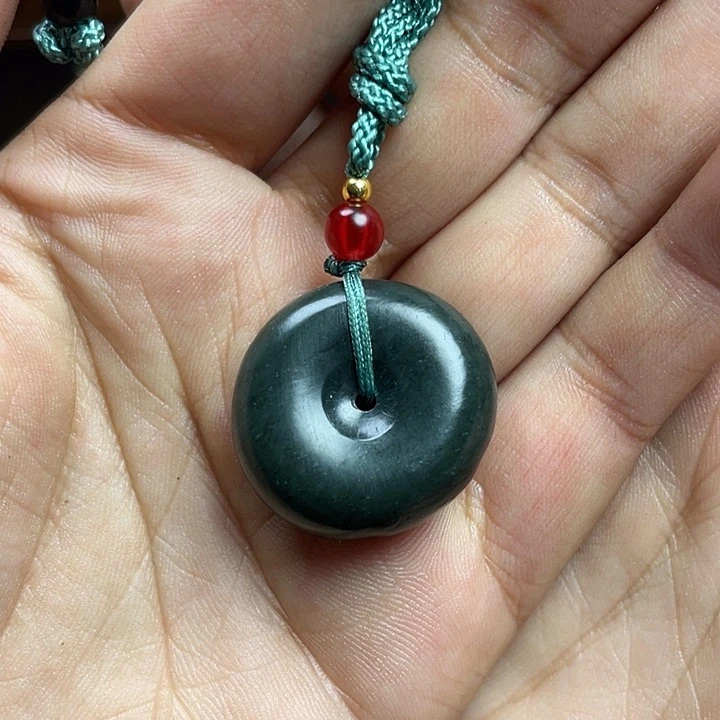 和田玉颈饰未镶嵌烟*