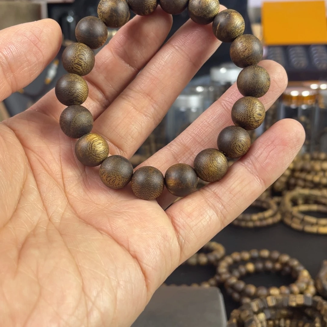 12mm圆珠12g+沉香手串