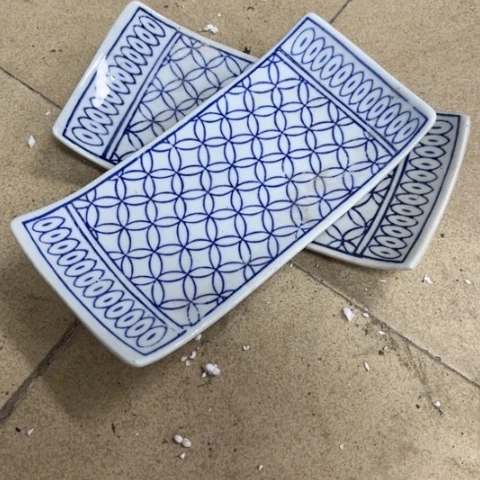 瓶瑕疵瓷片不退不换。。。。。。。。。