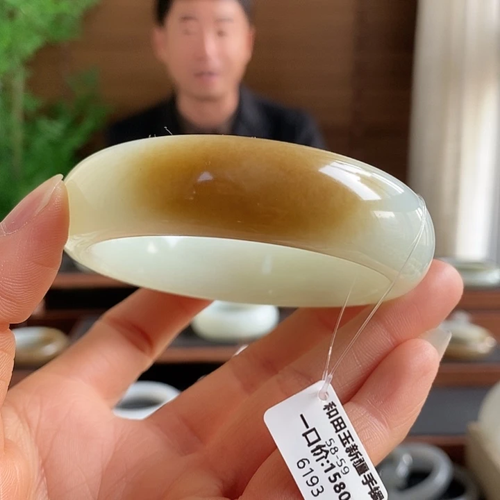 和田玉未镶嵌手镯6193