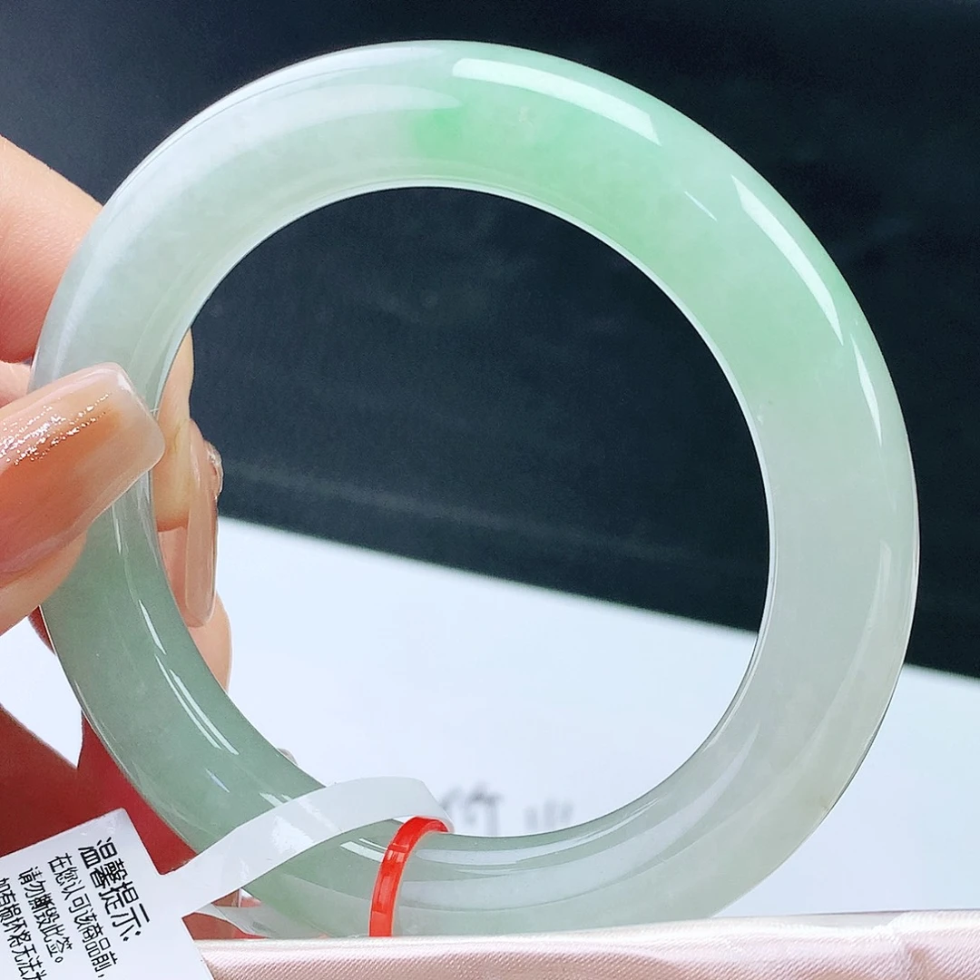 未镶嵌手镯翡翠55胖