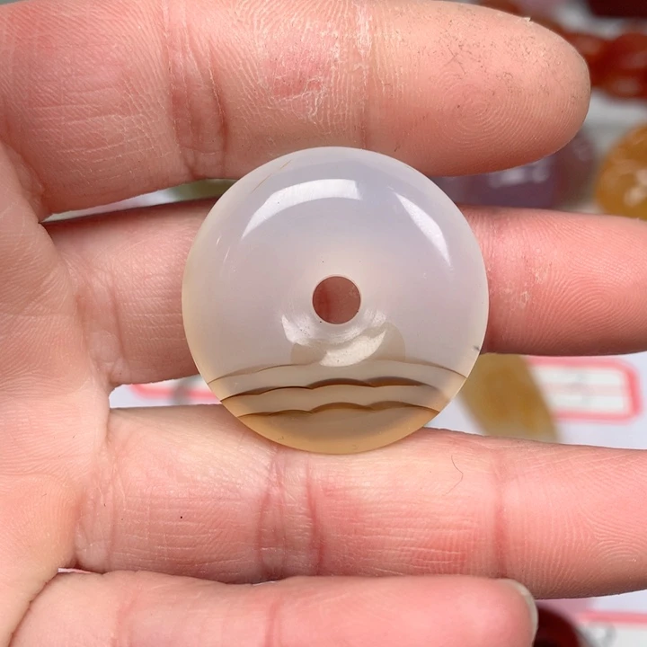 玛瑙/玉髓颈饰未镶嵌奋*