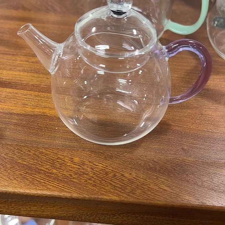 小壶一只装恭喜发财