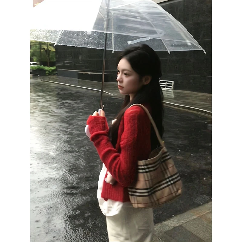 外搭短款针织衫女早秋气质休闲内搭开衫上衣直筒宽松休闲阔腿裤女