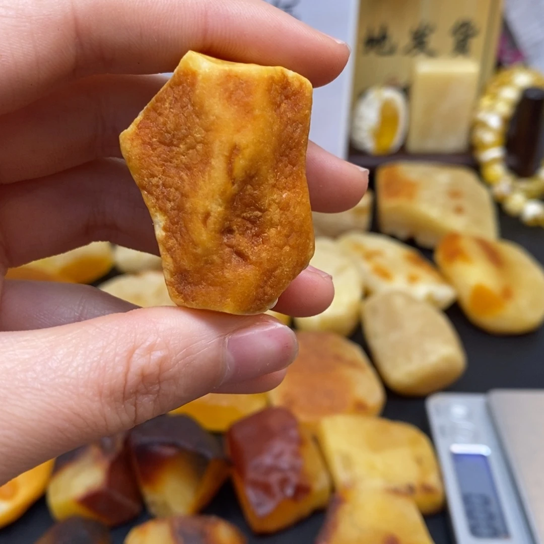 定制琥珀未镶嵌温***龙天然蜜蜡原石加工不退不换