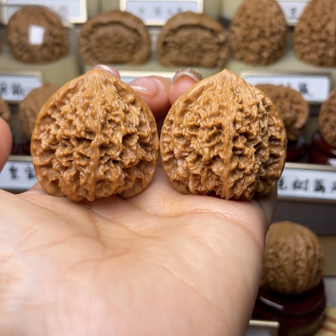 文玩核桃把件盖*比满天星37左右