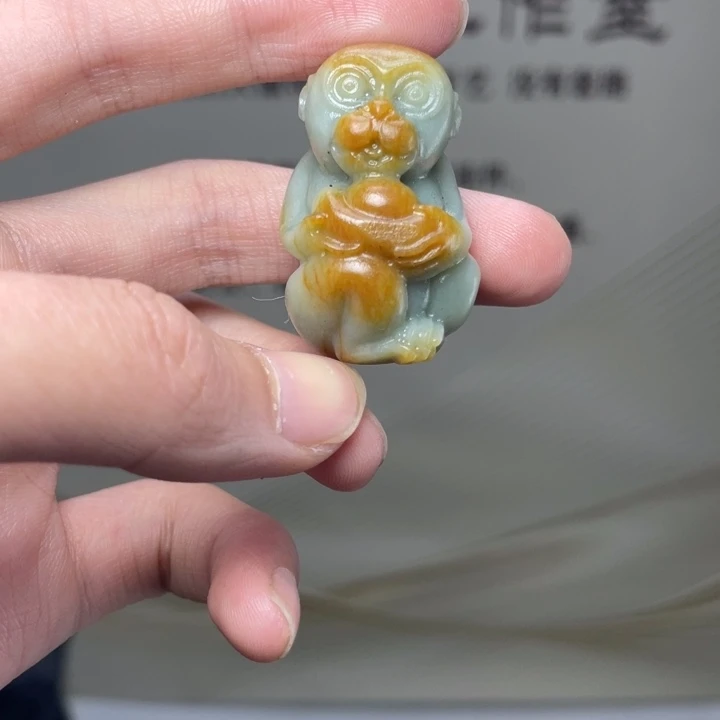 和田玉未镶嵌把件