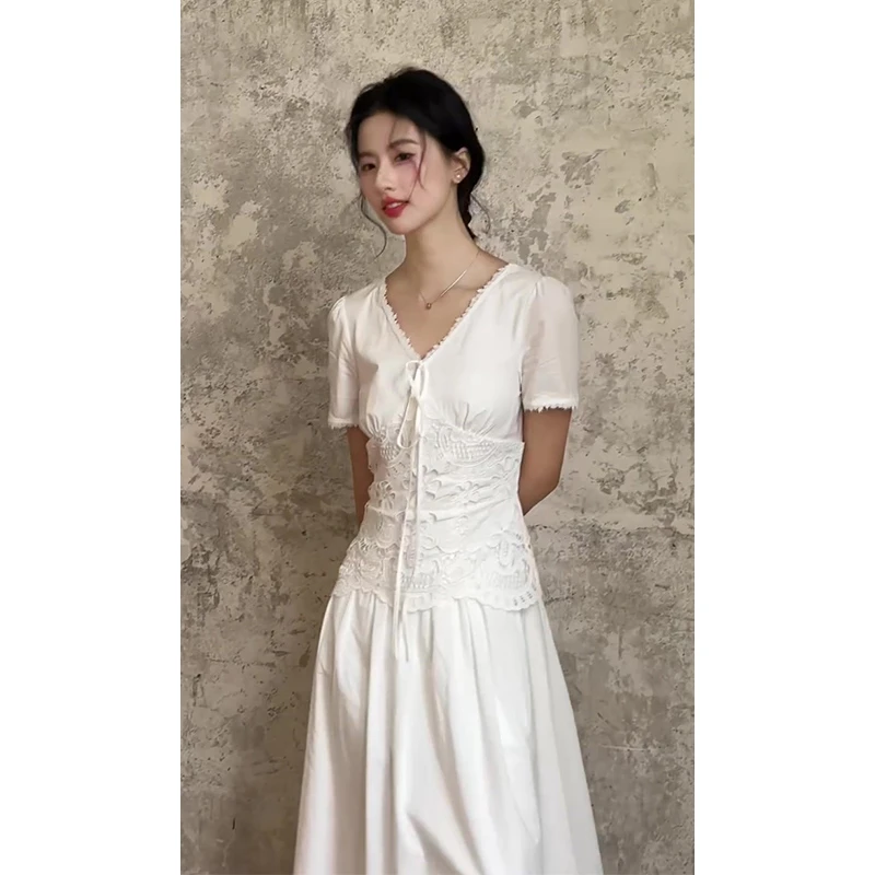 V领连衣裙2025夏季新款法式气质短袖花边收腰蕾丝中长款百搭裙子