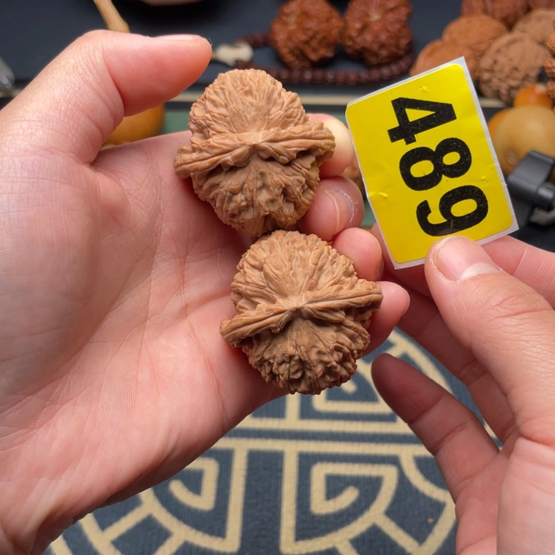 文玩核桃吊坠38全品球白（精品）489号