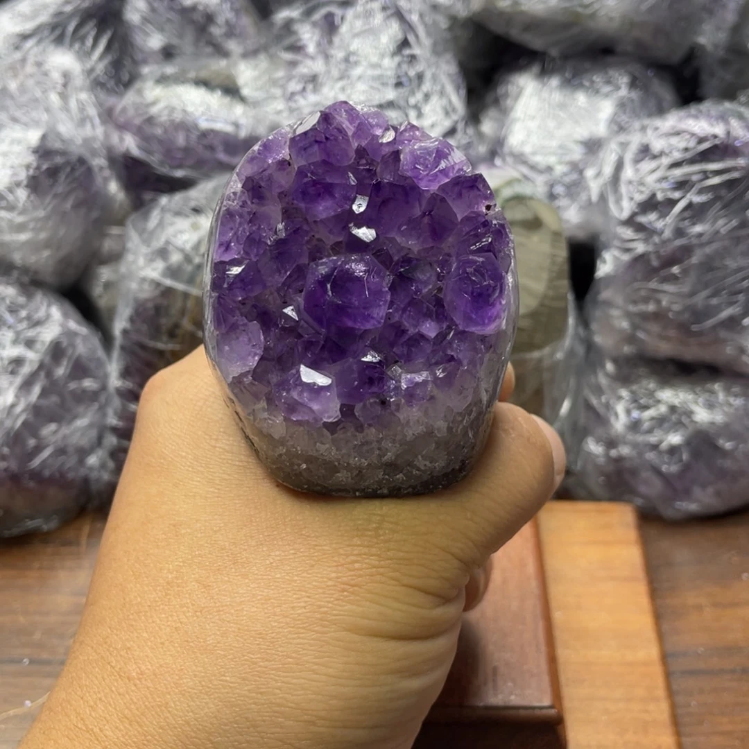 未镶嵌水晶大型摆件（非配饰）
