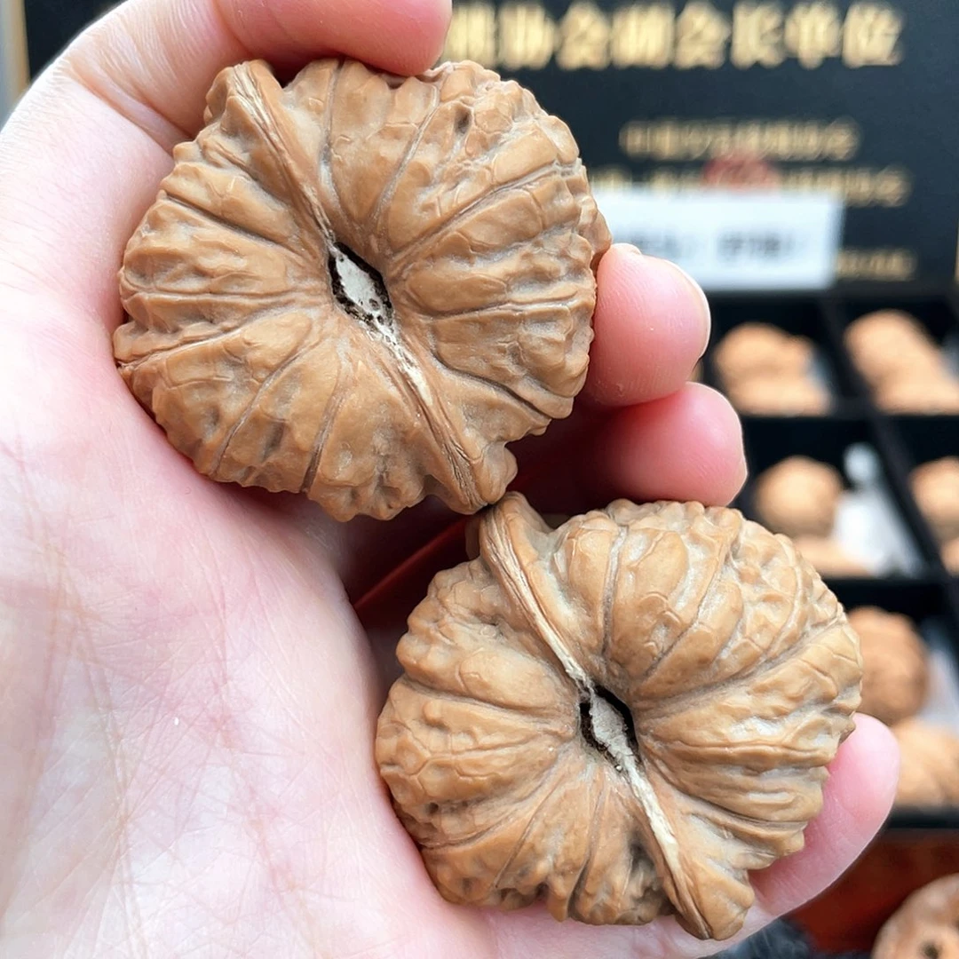 把件文玩核桃大圆瓜深凹底卡姿兰近正肩44S9