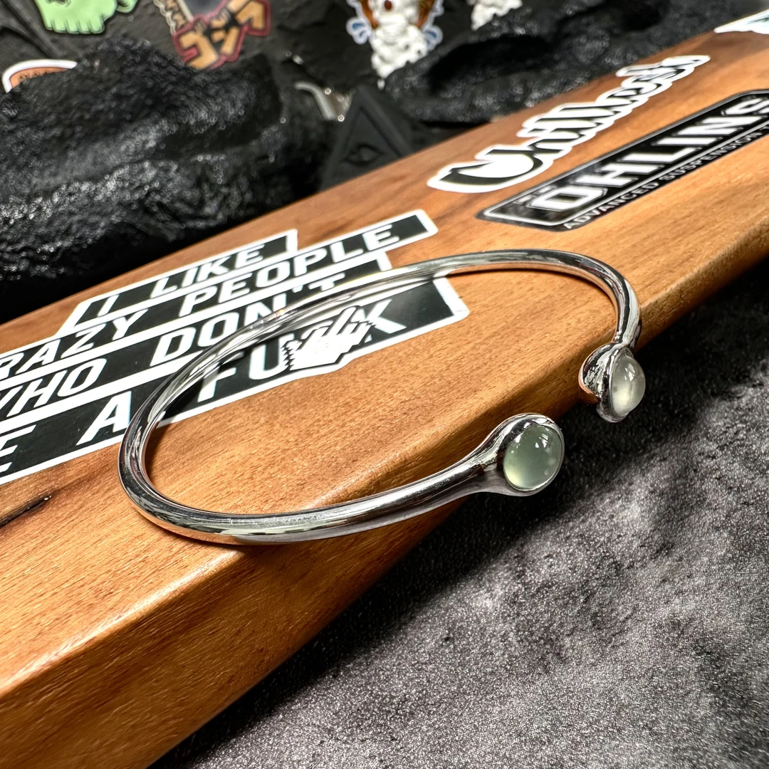 #微瑕处理 双石高冰开口银镯 不议价 天然缅甸翡翠 贡山商店