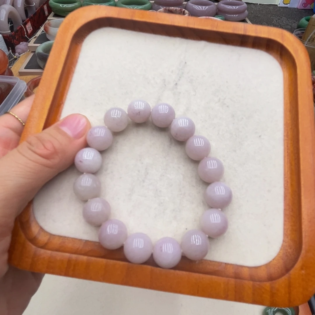 石英质玉未镶嵌圈口齐全