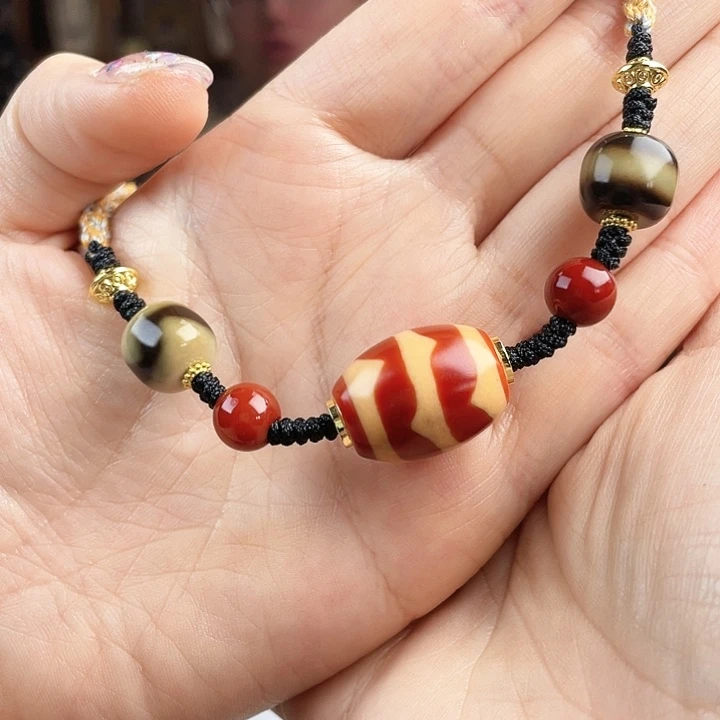 玛瑙/玉髓颈饰合金