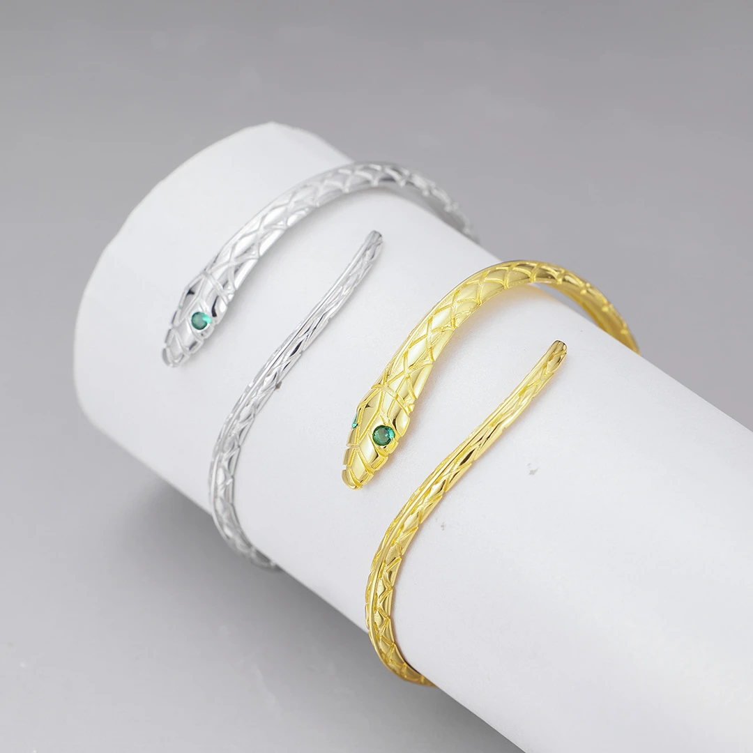 合金手镯 城蛇年锆绿眼蛇手镯女本命年手环时尚小众百搭镯子