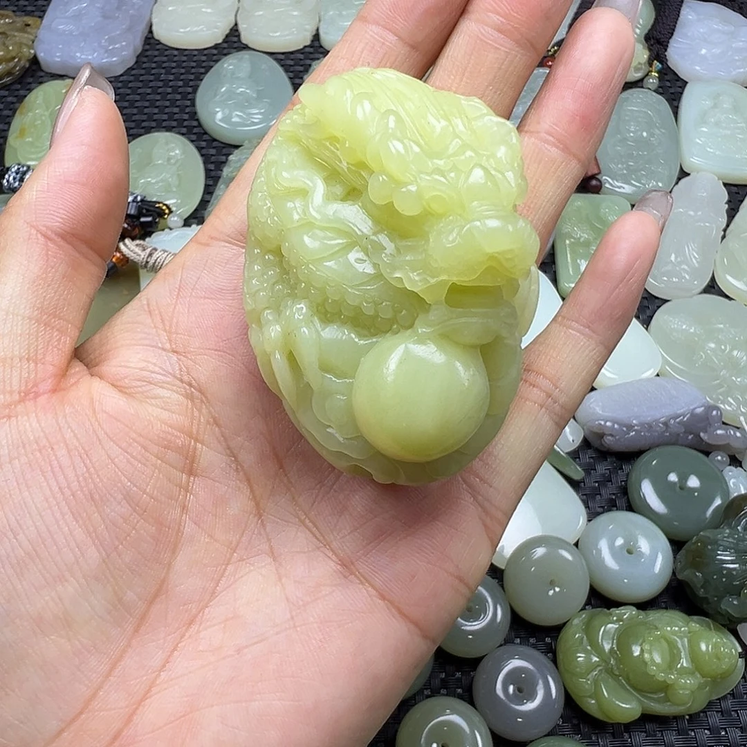 和田玉未镶嵌吊坠(不含链)微瑕漏