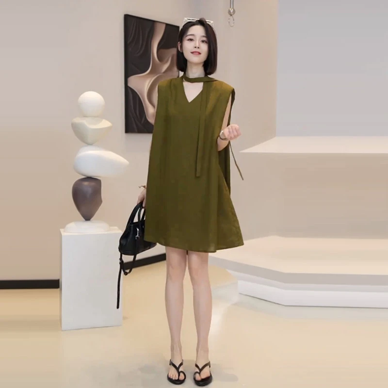 2025年潮流穿搭夏季好看轻熟风日常休闲气质百搭纯色无袖连衣裙女
