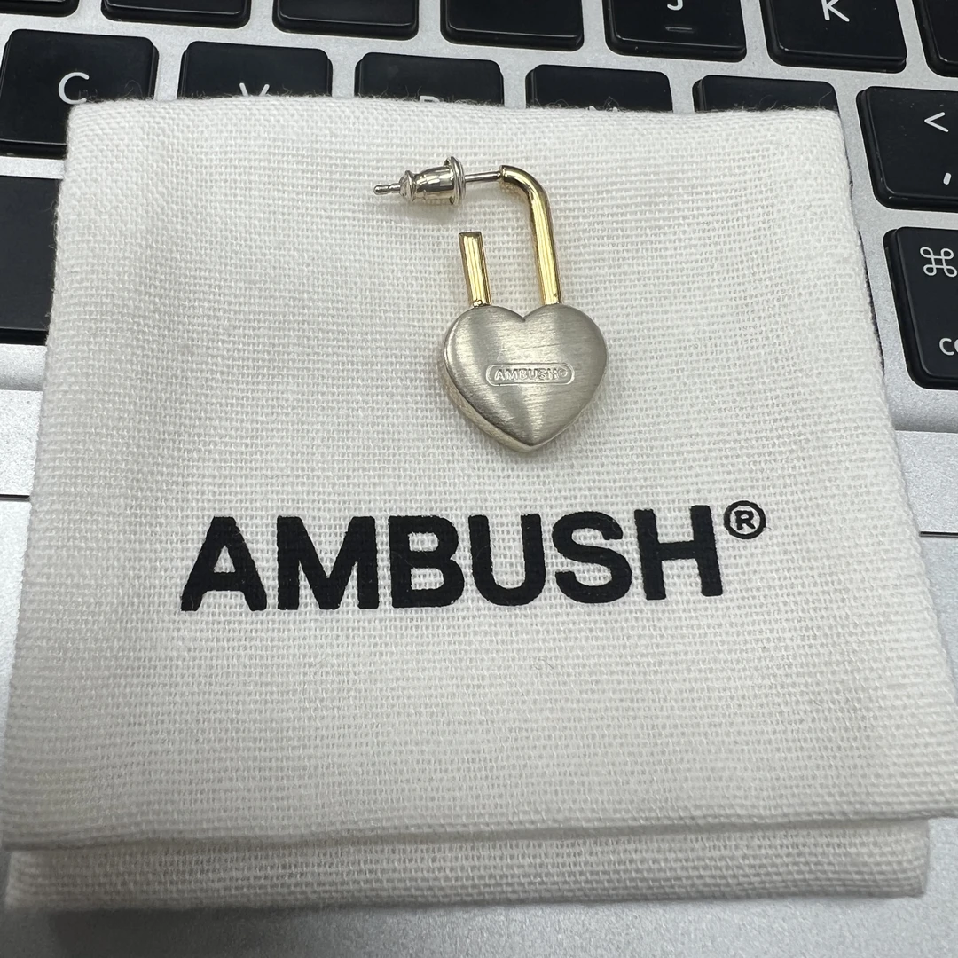（jp）120 Ambush 心形 耳坠 全新 带盒