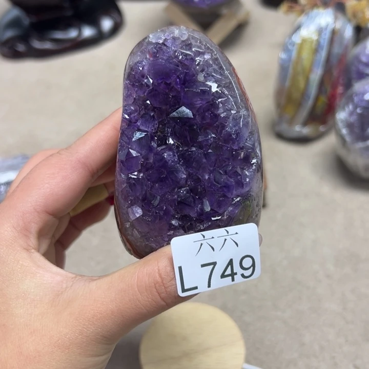 紫晶未镶嵌大型摆件（非配饰）