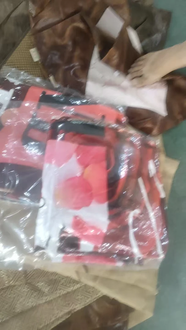 小熊爱心压花毯盖毯休闲毯任意发1