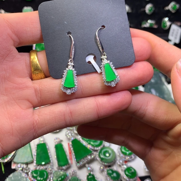 【闪购商品】翡翠耳饰银S925镶嵌无事牌耳坠