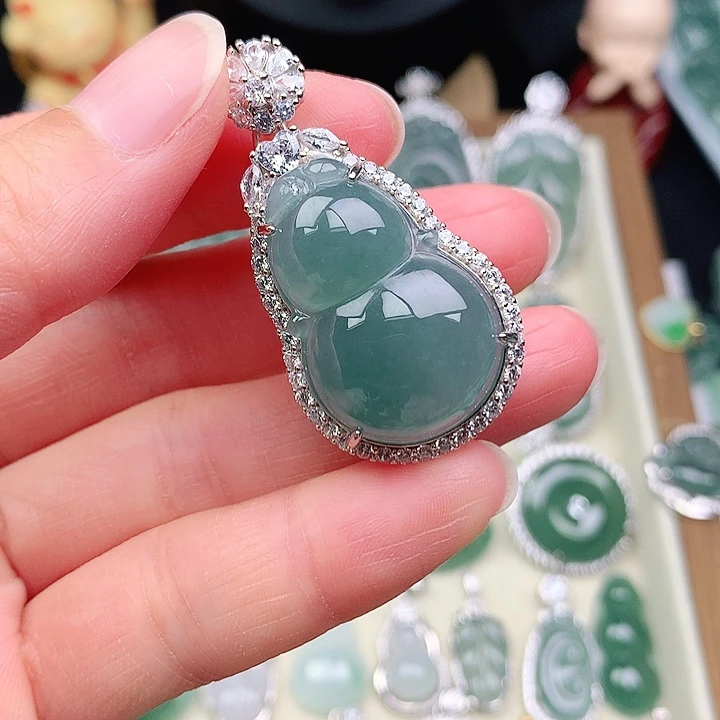 颈饰银S925镶嵌翡翠吊坠