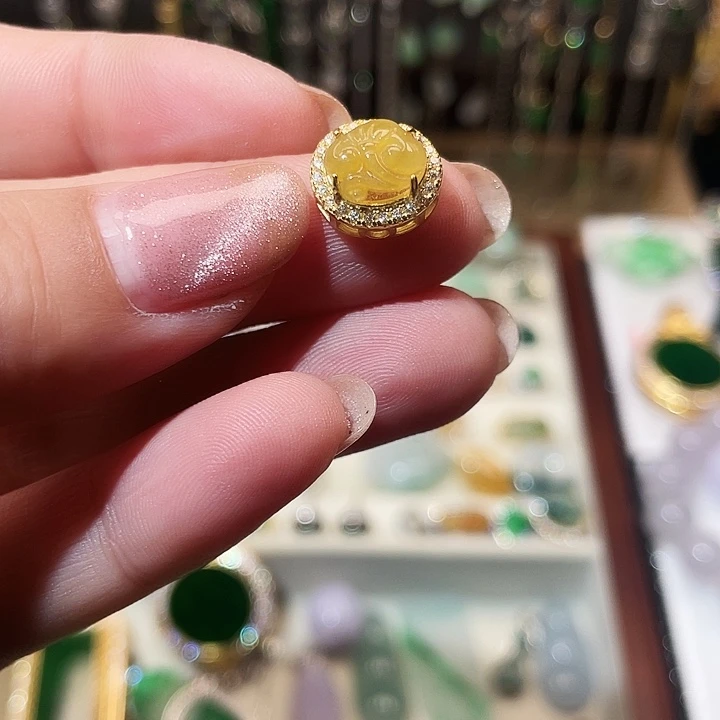 翡翠14K金镶嵌颈饰