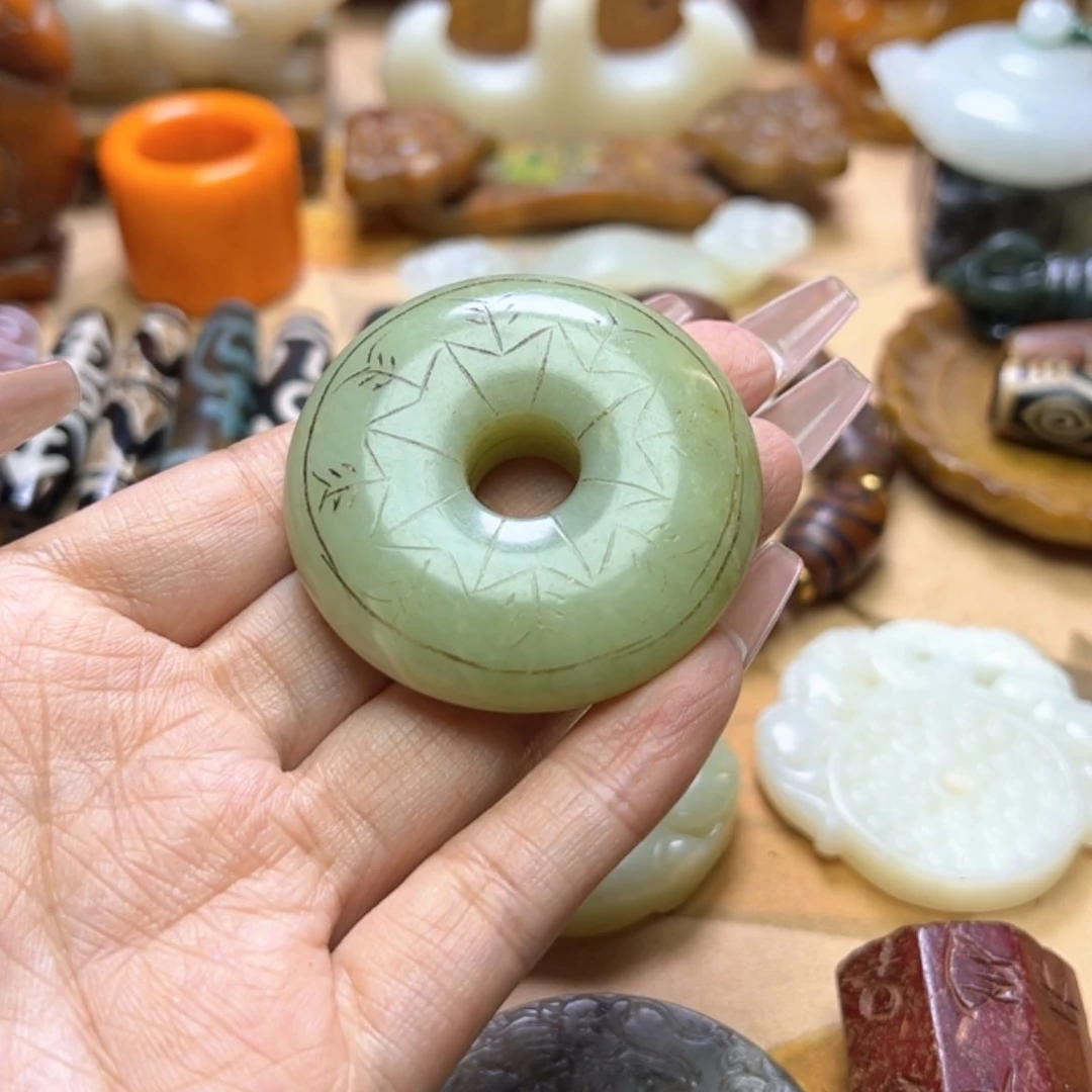 【闪购商品】蛇纹石玉颈饰未镶嵌