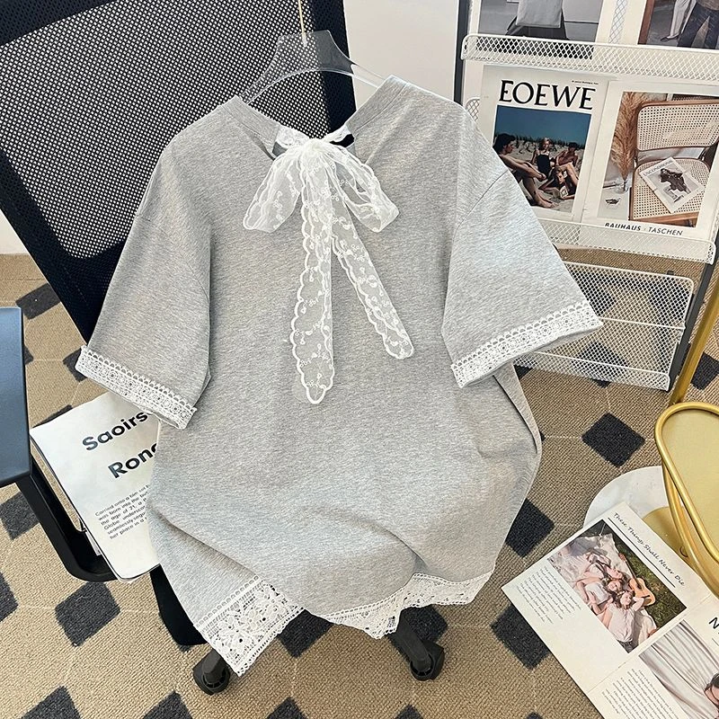 夏季时髦大码女装短袖T恤韩版蕾丝拼接气质时尚显瘦ins设计感小衫