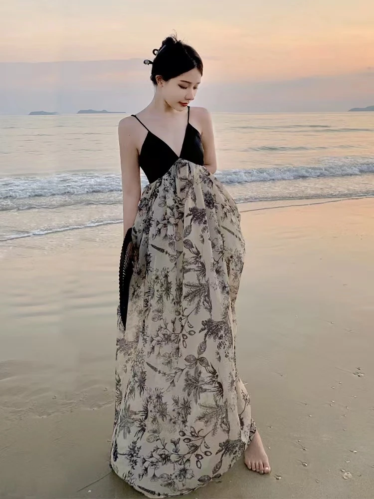 R2206新中式水墨碎花度假风露背吊带连衣裙旅游拍照海边沙滩裙