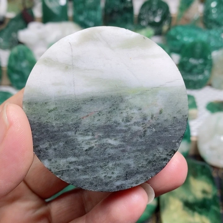 未镶嵌独山玉颈饰