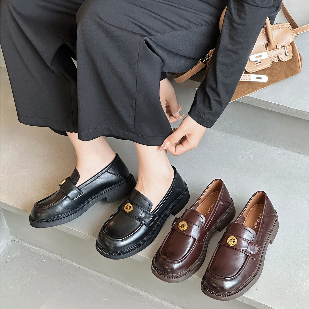 潮流伴侣英伦风小皮鞋女2024秋季新款平底单鞋复古懒人黑色乐福鞋