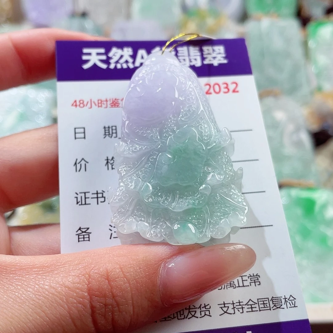 翡翠未镶嵌颈饰白菜