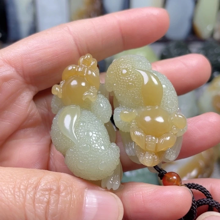 和田玉未镶嵌挂件