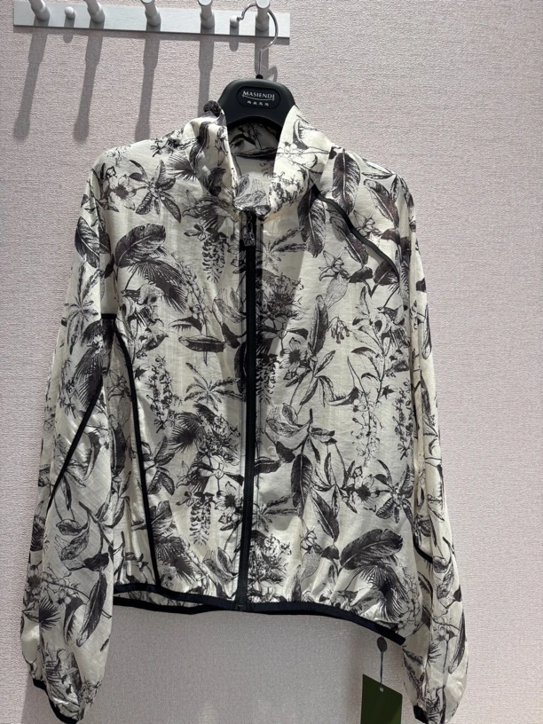 玛丝恩迪春夏新款时尚长袖女款女防晒短外套透气印花防晒衣