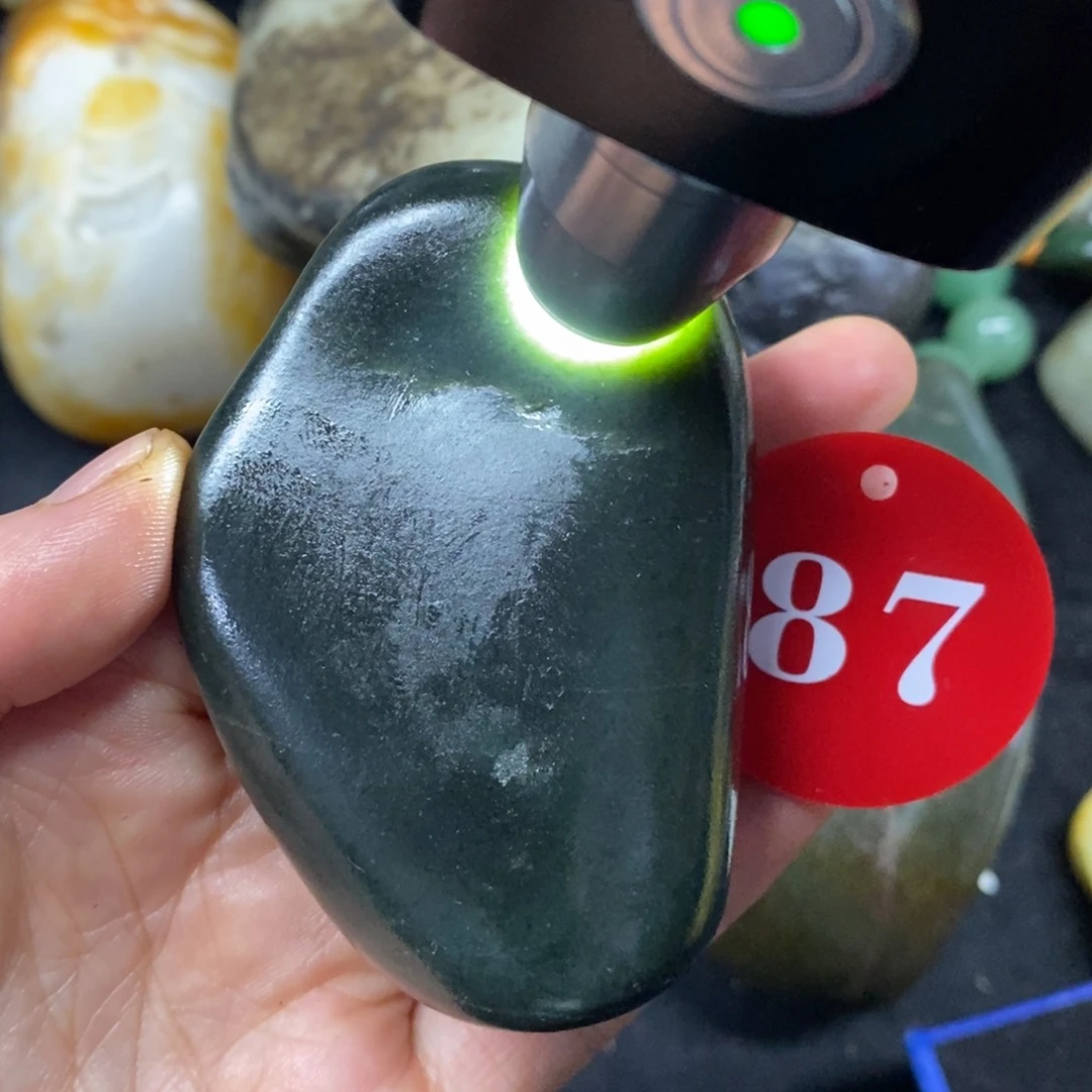 未镶嵌和田玉挂件