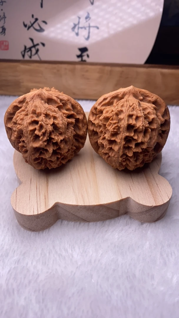 精品文玩核桃大刺边宽47毫米肚48毫米高46毫米