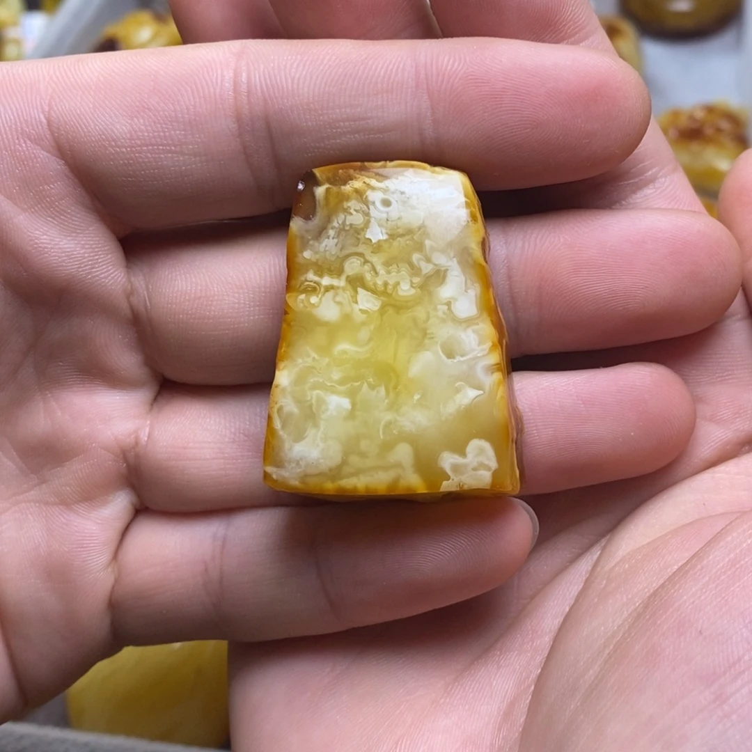 琥珀未镶嵌裸石蜜蜡