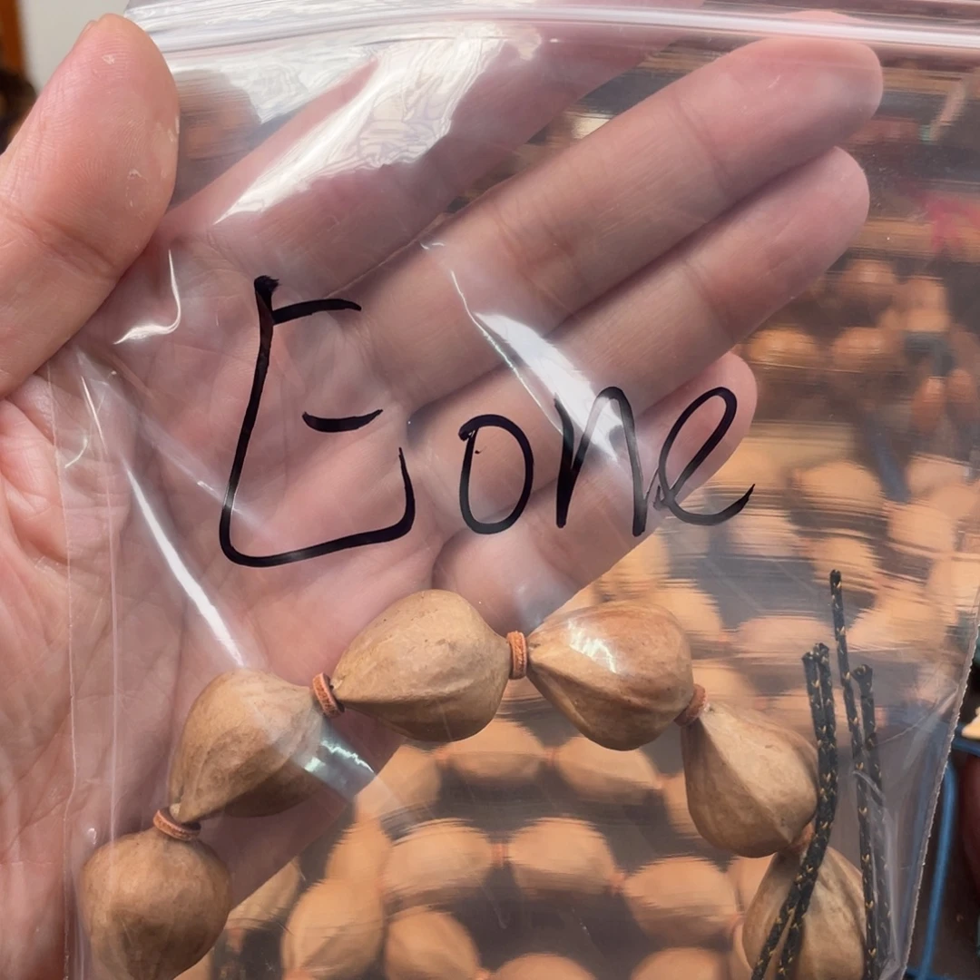 E***e橄榄核吊坠铁三角2025Eone