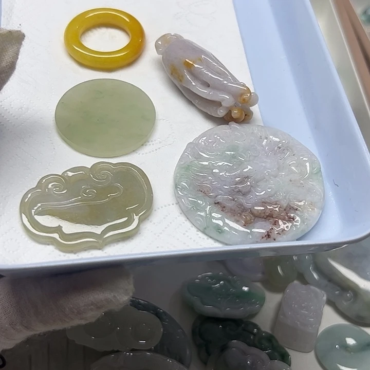 风***钟翡翠未镶嵌颈饰天然翡翠25