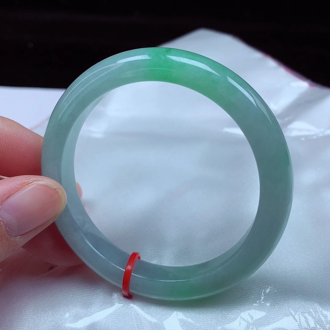 翡翠手镯未镶嵌52-53圈