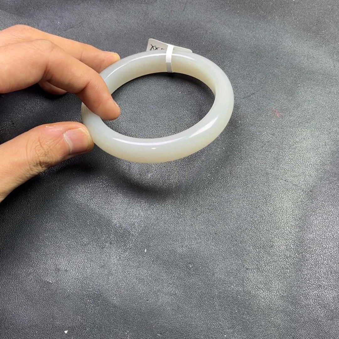 和田玉颈饰未镶嵌多样性白玉钢板料手镯货头