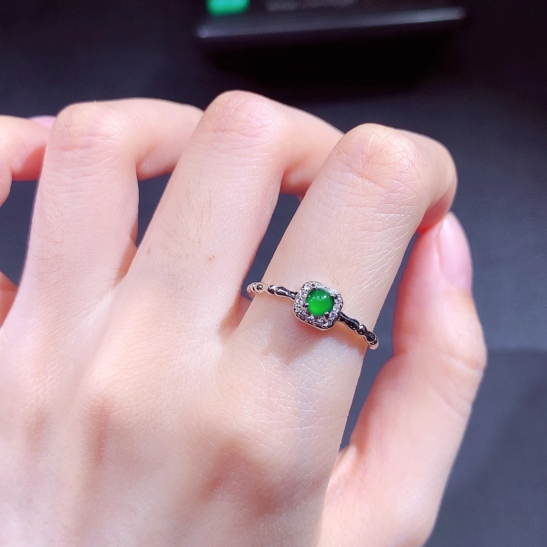 翡翠戒指未镶嵌翡翠