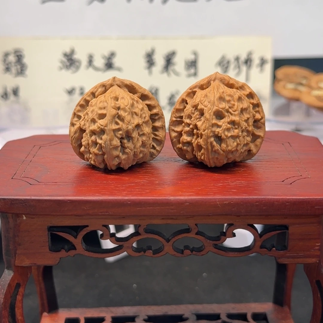 文玩核桃把件46号白狮子边35肚34高32全品无药无修原生态