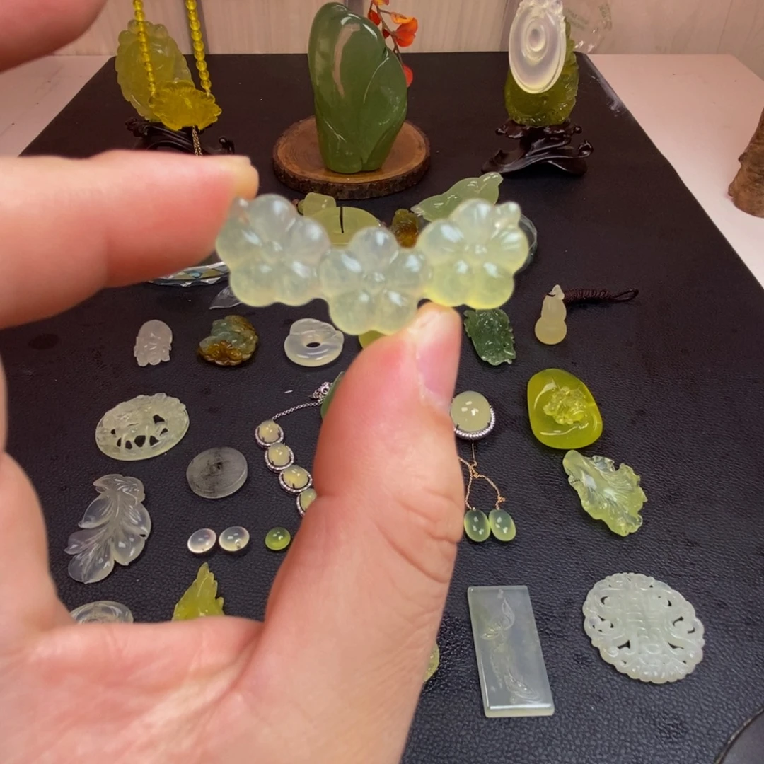 蛇纹石玉合金颈饰