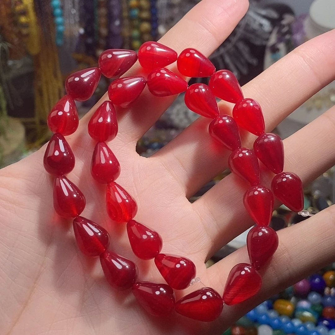 未镶嵌，鸽血红缠丝玛瑙水滴10mm，石英质玉