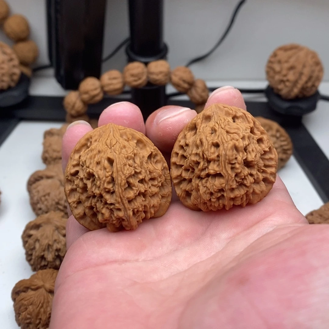 文玩核桃吊坠丑南将39+