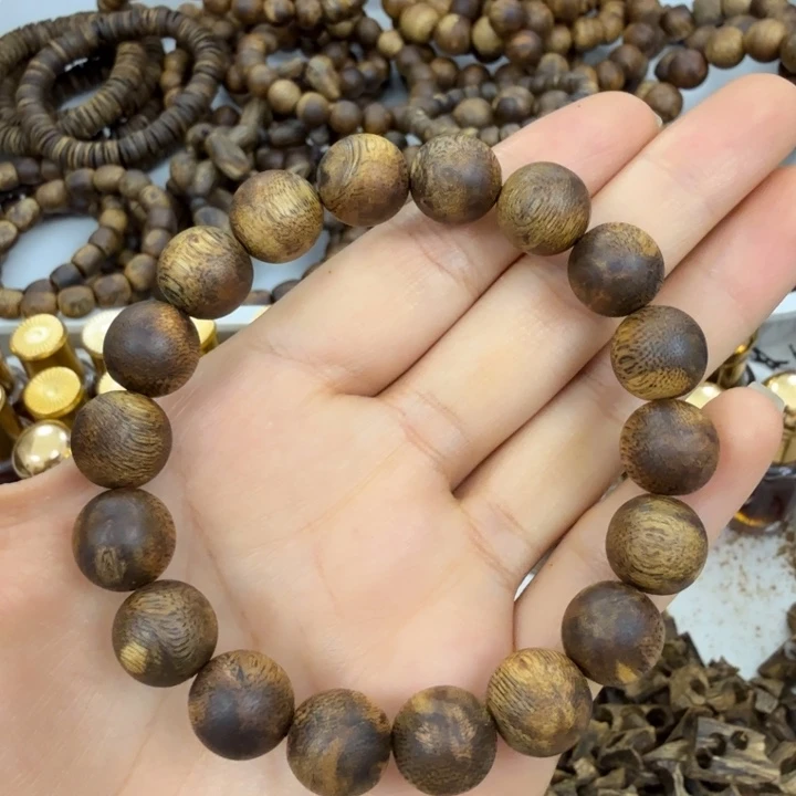 沉香手串莺歌绿圆珠卡十二单圈12